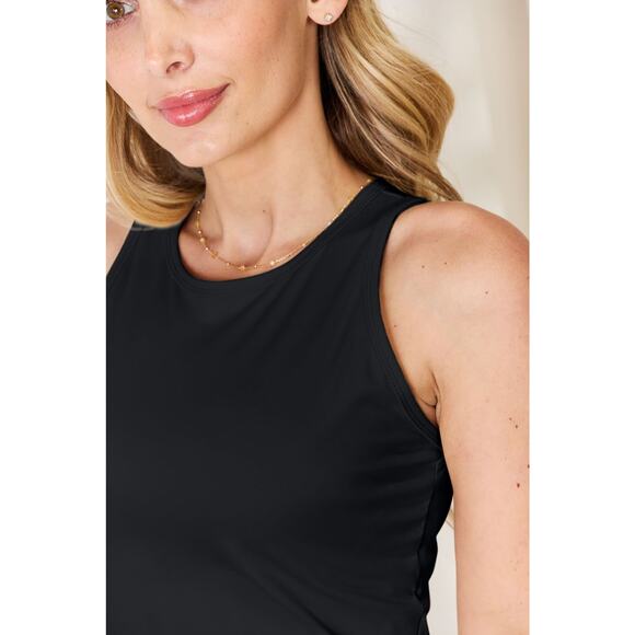 Everyday Crew Neck Slim Tank - Picture 4 of 5